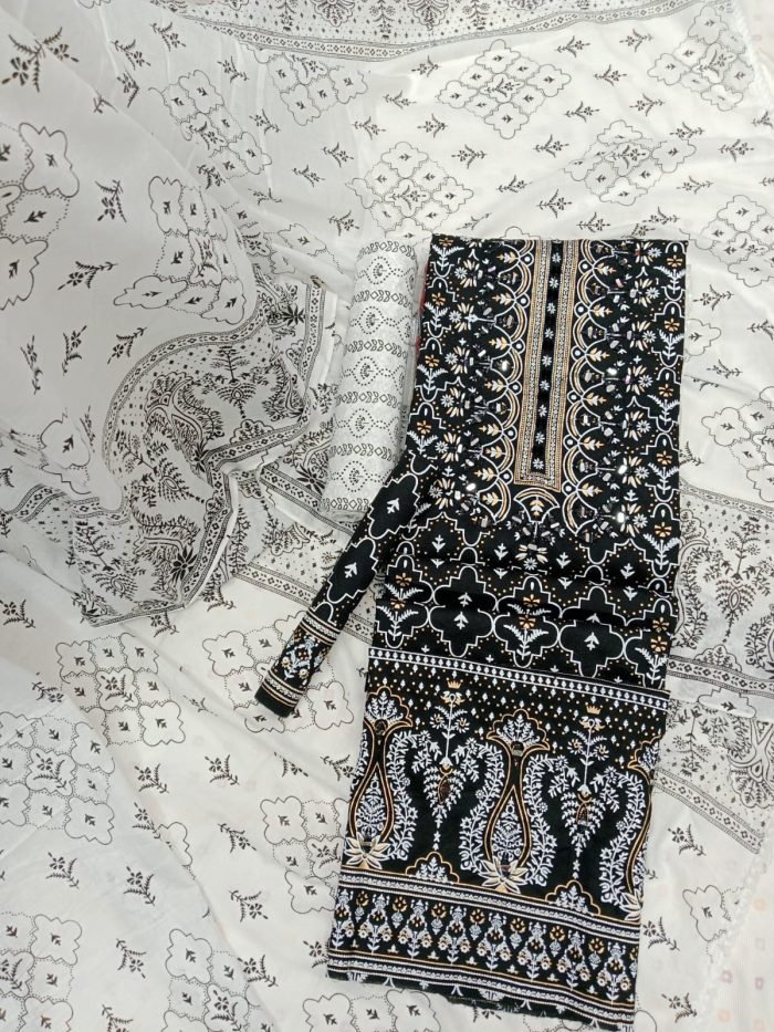 এম্ব্রয়ডারী এবং গ্লাস ওয়ার্ক থ্রি-পিস - Image 4